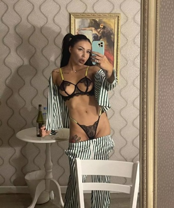Анкета проститутки Алина - Фото 1, Малая Вишера, 23 года, №2421